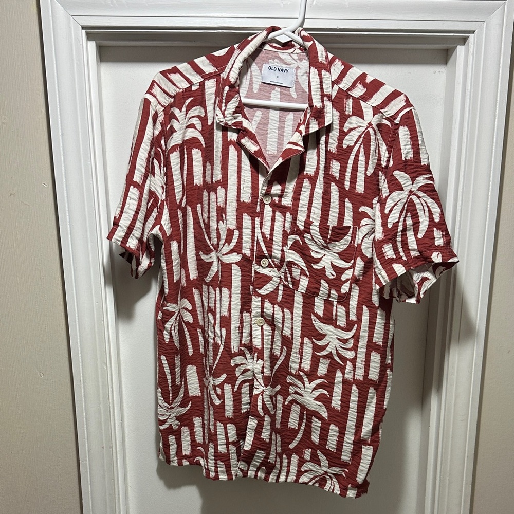 Old Navy Men's Red and White Tropical Shirt camp Collar